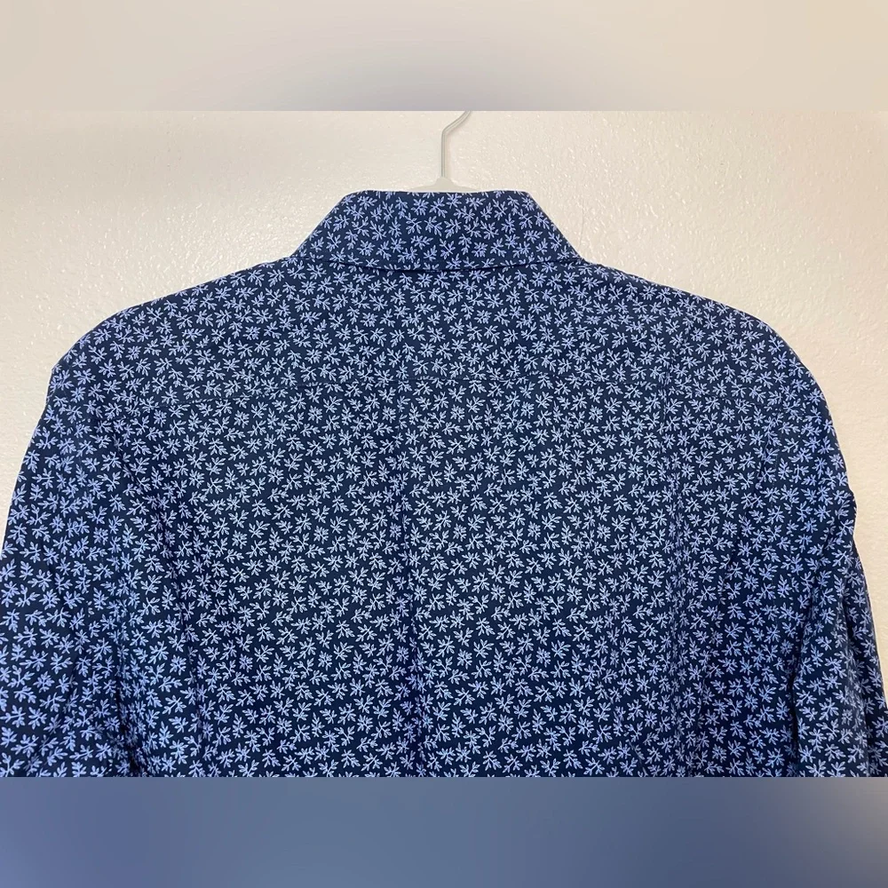 Banana Republic Men’s Slim Fit Navy and White Floral‎ Cotton Shirt Size M